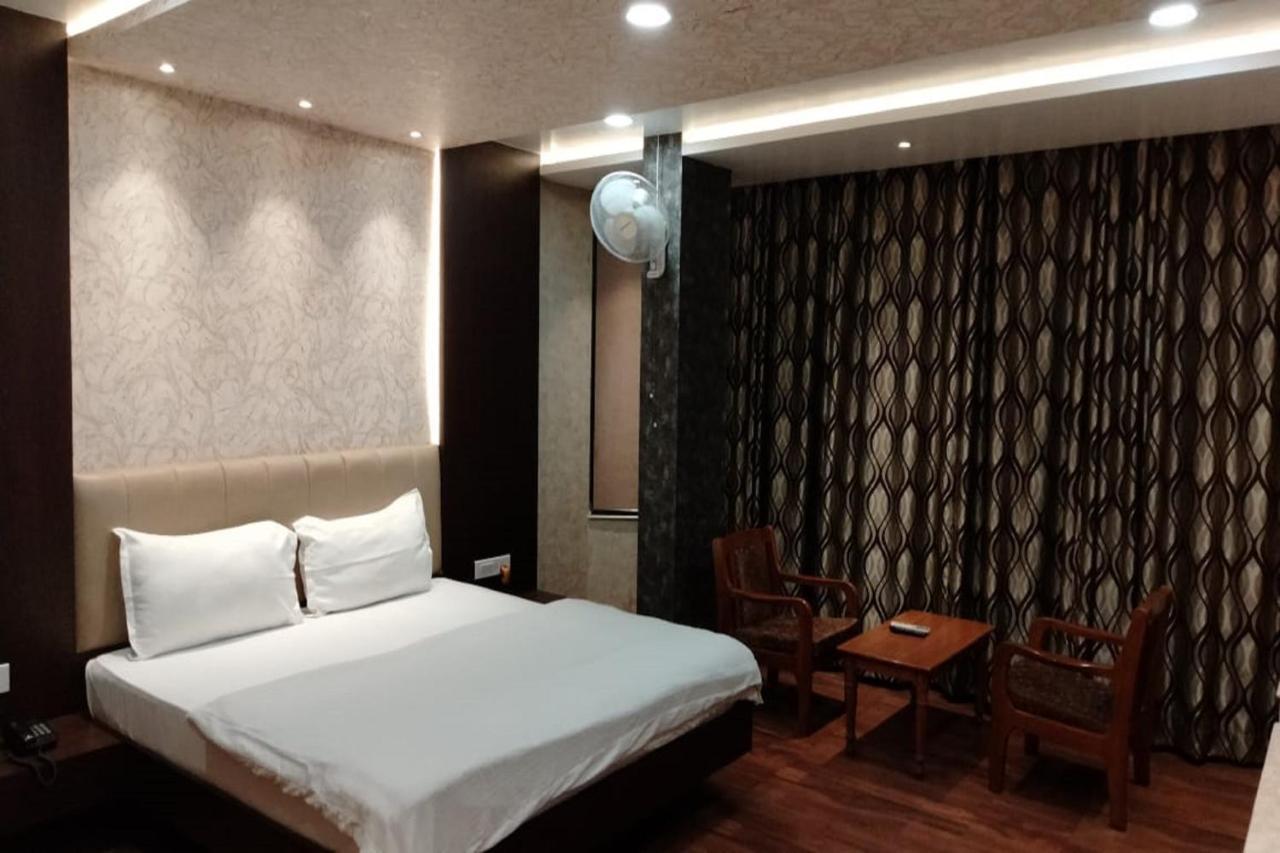 Hotel Park Regency Gorakhpur Eksteriør bilde