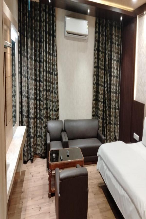 Hotel Park Regency Gorakhpur Eksteriør bilde