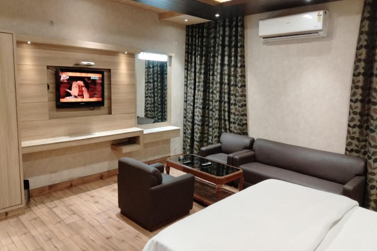 Hotel Park Regency Gorakhpur Eksteriør bilde