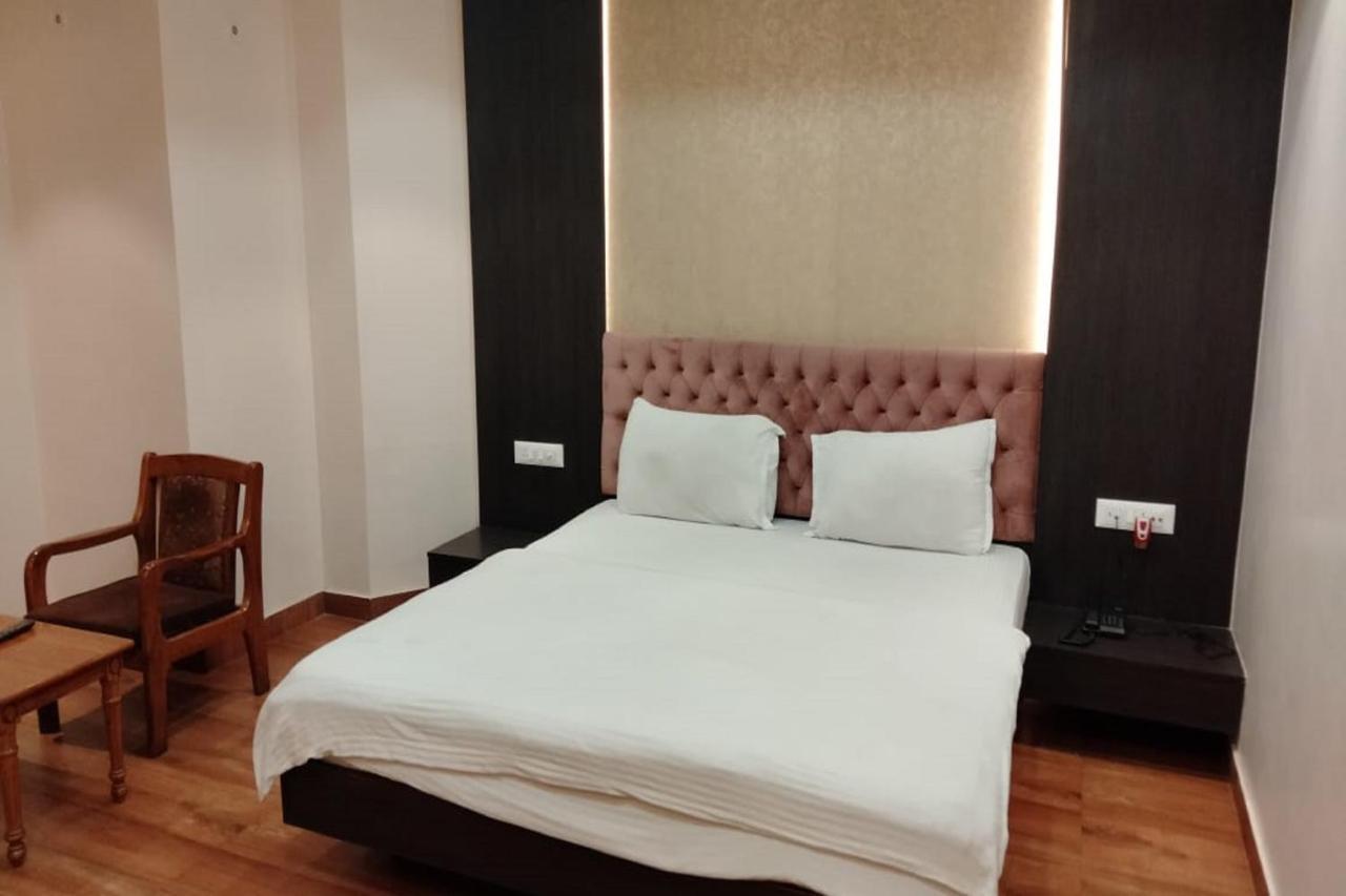 Hotel Park Regency Gorakhpur Eksteriør bilde