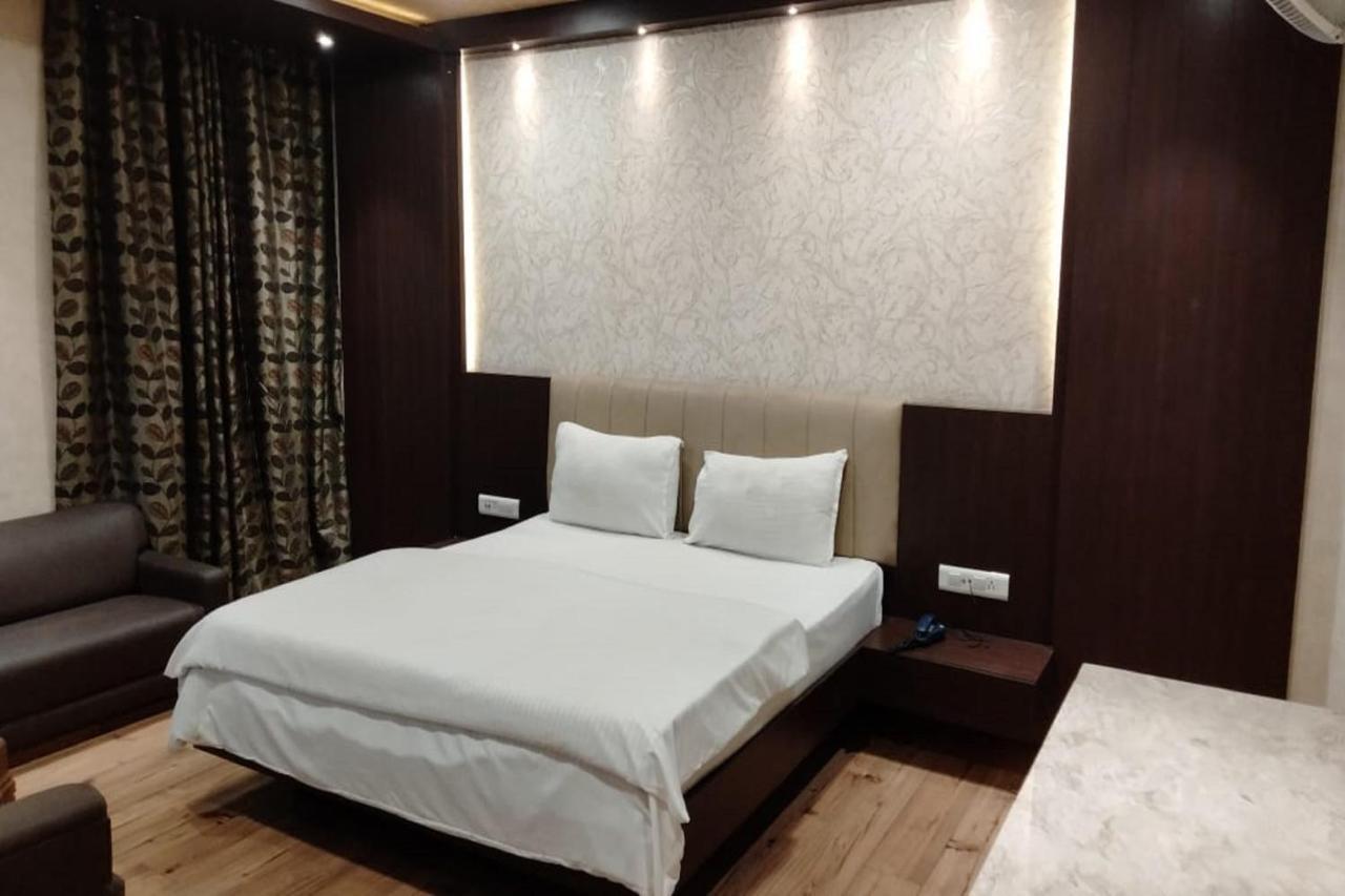Hotel Park Regency Gorakhpur Eksteriør bilde